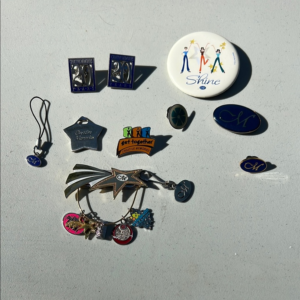 Creative Memories Assorted pins
